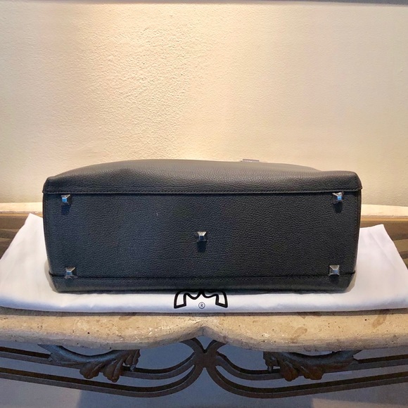 MCM Boston Bag - Picture 4 of 5